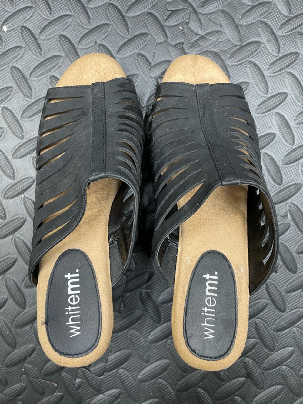 White Mountain Black Laser Cut Wooden Wedge Heel Sandals Women’s Size 7